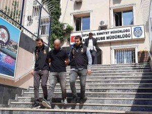 Arnavutköy’de Bir Eve Giren Ve 28 Suç Kaydı Olan Hırsız Yakalandı