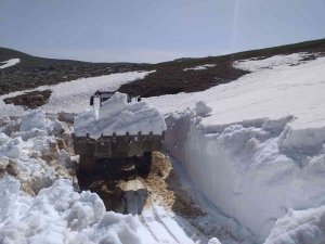 Antalya’da Yayla Yollarında Kar Temizliği