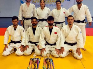Üniversite Judo Takımı Madalyaları Topladı