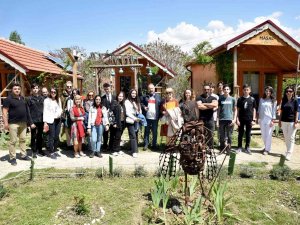 Yabancı Öğrenciler Tepebaşı’nın Geri Kazanım Çalışmalarını İnceledi