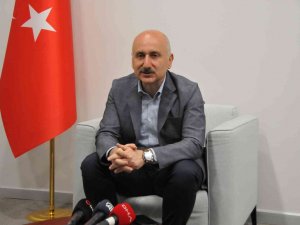 Bakan Karaismailoğlu, “İ̇ett Otobüsünü İşletemeyen Zihniyetin Karşı Çıkması Saçmalık”