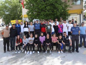 Darende’de Öğrenciler Madalya İçin Ter Döktü
