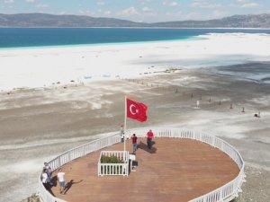 Salda Gölü’nün "Bataklığa Dönüştü" İddialarına Cevap