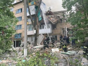 Rus Ordusu Donetsk’te 5 Katlı Binayı Vurdu: 1 Ölü, 1 Yaralı