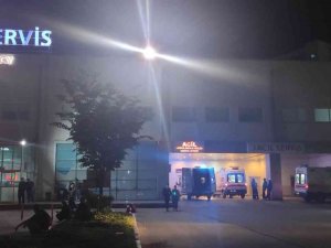 Otomobilin Çarptığı Genç Kız Hayatını Kaybetti