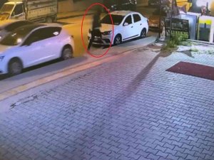 Freni Boşalan Kamyon 9 Aracı Biçti, O Anlar Kameraya Yansıdı