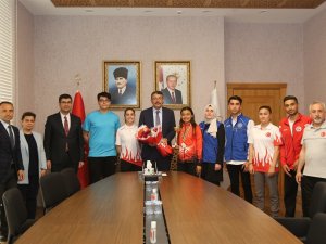 Vali Ali Çelik’ten Gençlere Tavsiye: "Spordan Asla Vazgeçmeyin"