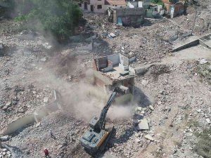 Manisa’da Kentsel Dönüşüm Alanından Dualar Yükseldi