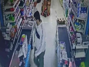 Satırlı, Bıçaklı Gaspçıyı Market Çalışanı Böyle Kovaladı