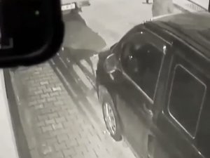 Kağıthane’de İş Yerine Silahlı Saldırı Kamerada