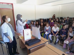 Sağlık Ekiplerinden Kene Bilgilendirmesi