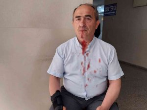 Davada Ortalık Karıştı, Kavgayı Ayırmaya Çalışan Avukat Da Darp Edildi