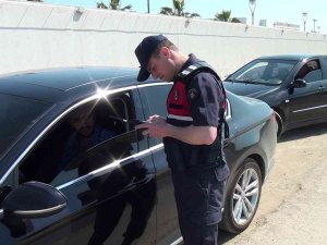 Engelli Bireyin Temsili Askerlik Yaptığı Uygulamada Aranması Olan 2 Şahıs Yakalandı
