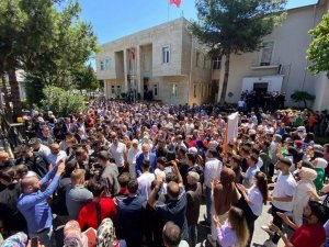 Diyarbakır Valisi Karaloğlu Zılgıtlarla Uğurlandı