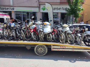 14 Motosiklet Trafikten Men Edildi
