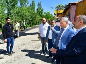 Başkan Çınar, Yol Yenileme Çalışmalarını İnceledi