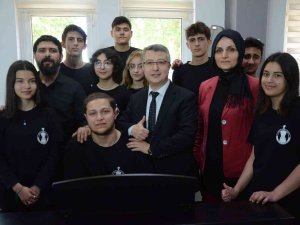 Öğrencilerin ‘Vatan Marşı’ Klipi Gurur Kaynakları Oldu