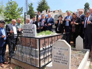 ‘Ahi Baba’ Mustafa Karagüllü, Mezarı Başında Anıldı