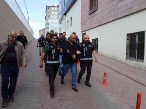 Baba Ve Oğullarından 100 Milyon Tl’lik Vurgun