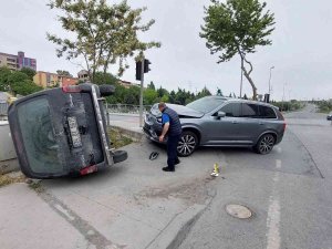 Hatalı Dönüş Kazaya Neden Oldu: 2 Yaralı