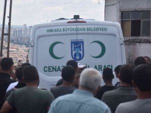 Ankara’da 2,5 Yaşındaki Çocuk, Babası Tarafından Dövülerek Öldürüldüğü İddiasıyla Gözaltına Alındı