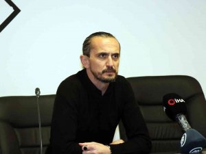 Sakaryaspor, Tuncay Şanlı’yla Yollarını Ayırdı
