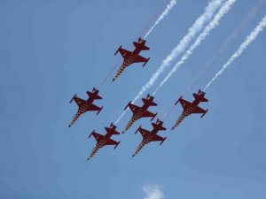 Türk Yıldızları’ndan Gösteri Öncesi Son Prova