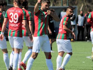 Karşıyaka, Mustafa Aşan Ve Cenk Özbey İle Sözleşme Uzattı