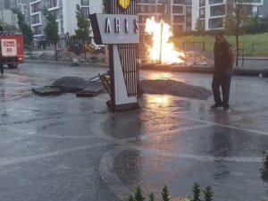 Beylikdüzü’nde Doğalgaz Borusu Alev Aldı, Mahallede Panik Yaşandı