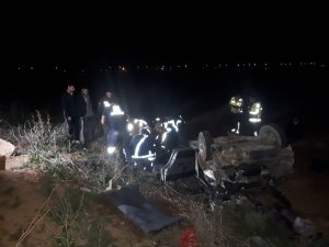Karaman’da Takla Atan Otomobilde Sıkışan 3 Kişi İtfaiye Tarafından Kurtarıldı