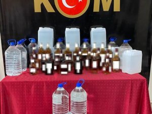 Gaziantep’te Bin 970 Litre Kaçak Alkol Ele Geçirildi