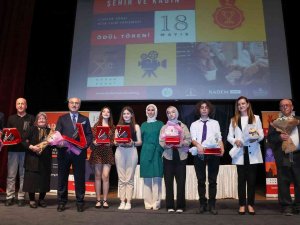 Gençler ‘Şehir Ve Kadın’ı Kısa Filmle Anlattı