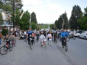 Gediz’de “Sağlık İçin Bir Pedalda Sen Çevir” Etkinliği