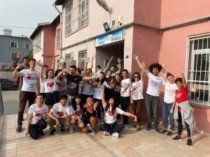 "Geleceğini Renklendir" Dediler, Sınıfları Yenilediler