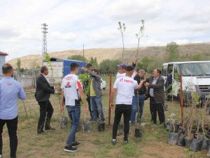 Ölen Babası İçin İlginç Bir Hayır Yaptı