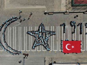 Bedenleriyle Bayrağımızı Oluşturdular