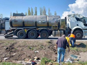 Kimyasal Madde Yüklü Tanker Devrildi, Korku Dolu Anlar Yaşandı