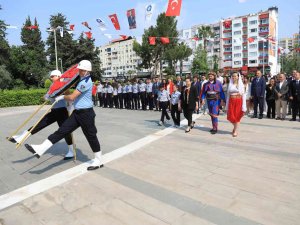 Büyükşehir Belediyesi 19 Mayıs’ı Törenle Kutladı