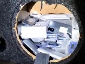 Şanlıurfa’da Ses Sistemi İçerisinde 267 Adet Cep Telefonu Ele Geçirildi