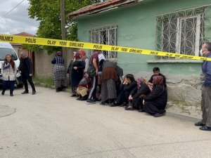 15 Yaşındaki Çocuk Pompalı Tüfekle Annesini Öldürdü, 3 Komşusunu Yaraladı