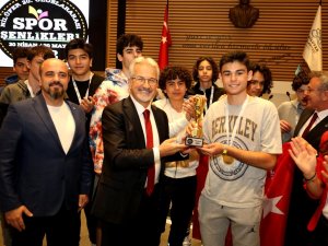 Kardeş Kentler Basketbol Turnuvası’nda Dostluk Kazandı