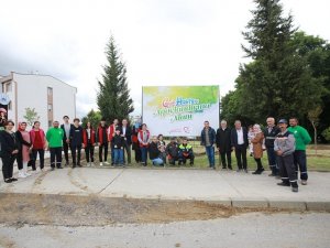 Çocuk Hakları Ağaçlandırma Alanı’nda Fidanlar Toprakla Buluştu