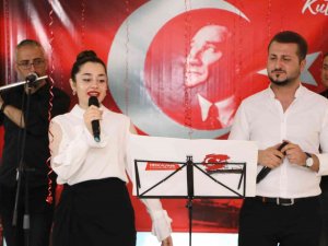 Medıcal Park Gaziantep’te Hemşirelerden 19 Mayıs Düeti