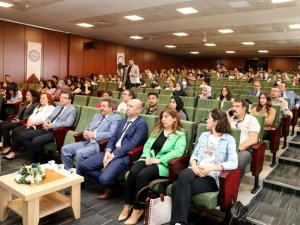 Kütahya’da “Gençlik Ve Sosyal Medya” Konulu Söyleşi