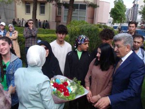 Vali Bilmez Vanlılarla Vedalaştı