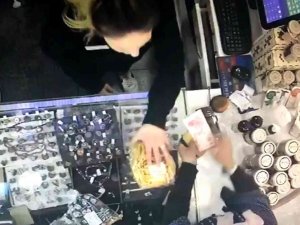 Tırnakçılar Çok Sayıda Esnafın Canını Yaktı
