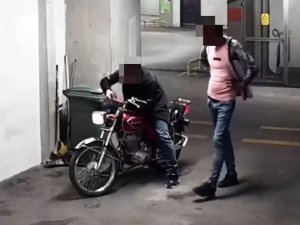 Avm Otoparkından Motosiklet Çalan 2 Şüpheli Tutuklandı