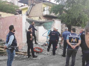 Malatya’da Duvar Çöktü: 1 Ölü, 1 Yaralı