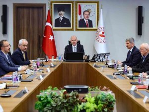 Bakan Soylu, Göç Ve Uyuşturucu Konularıyla İlgili 81 İlin Valisiyle Görüştü
