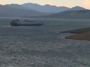 Elazığ’da Fırtına Feribotu Sürükledi